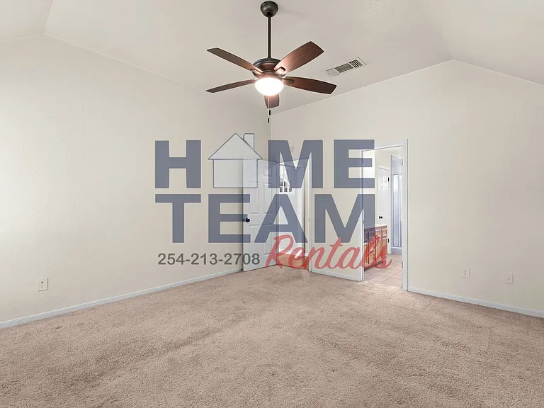714 Silver Creek Dr — Photo 8