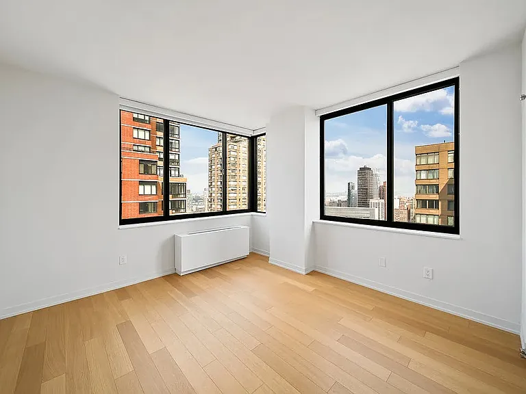 Columbus Pl #S39D — Photo 7