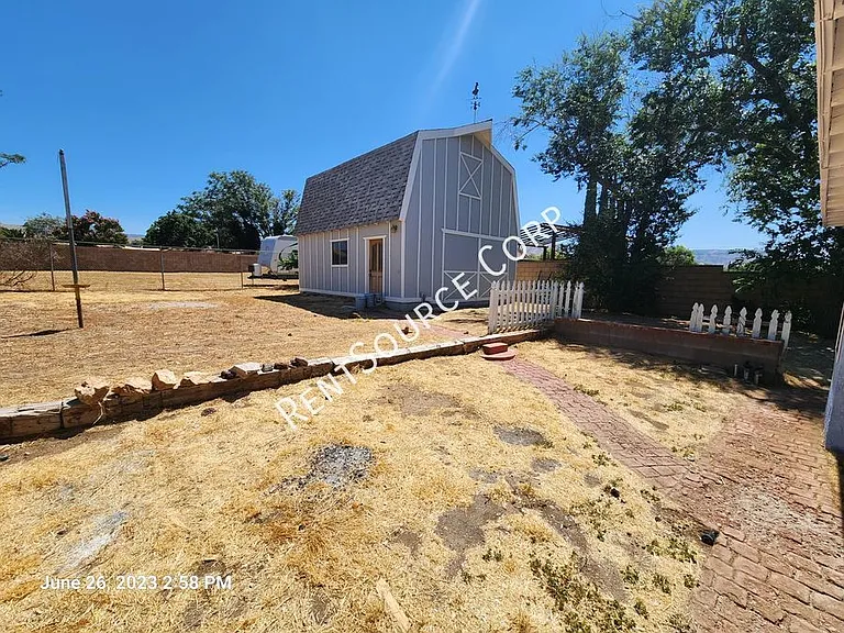4842 W Avenue M4 — Photo 20
