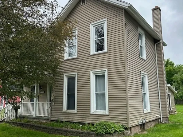 912 Orient St, Medina, NY 14103