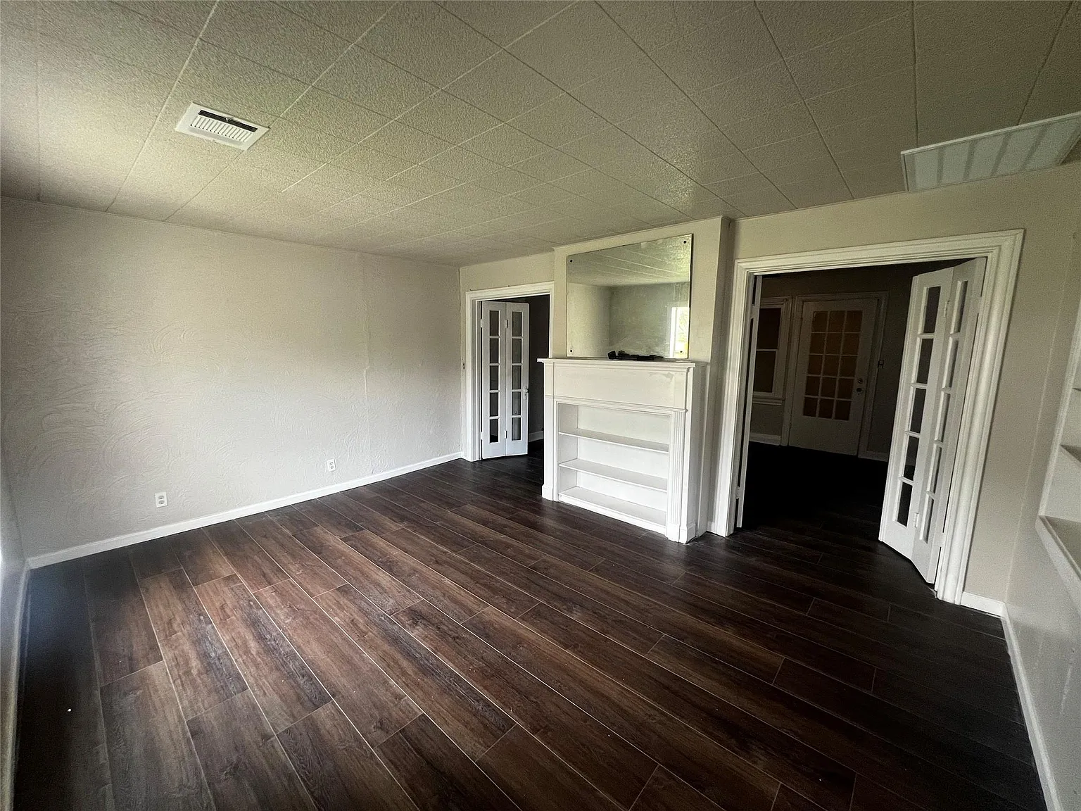 3 bed, 2.0 bath, 1852 sqft, $1,650 — Photo 4