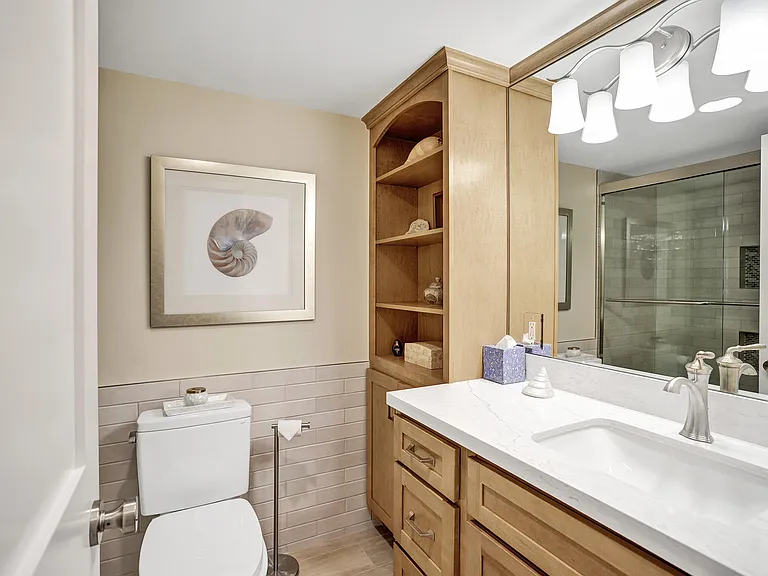 2866 NE 30th St #3 — Photo 34
