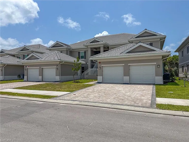 268 Indies Dr E #102 — Photo 38