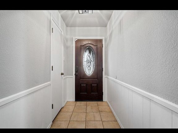 2nd image of 3406 Elmwood Ave