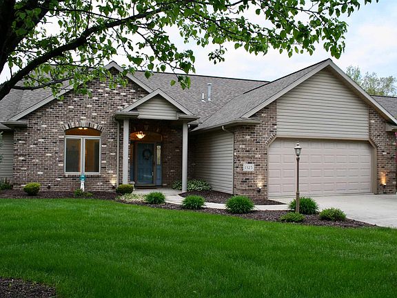 2nd image of 1325 Brook Ct