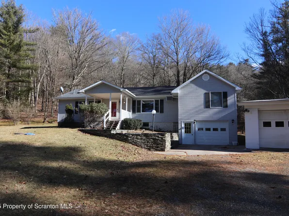 11 Wilderness Dr, Tunkhannock, PA 18657