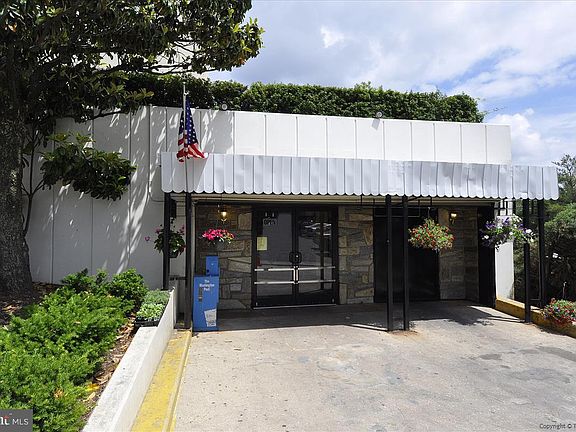 4th image of 10201 Grosvenor Pl APT 1219