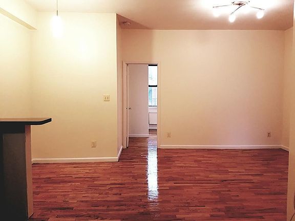3rd image of 117 15th St APT 2C