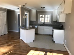 2716 Old Us Highway 421 E, Yadkinville, NC 27055