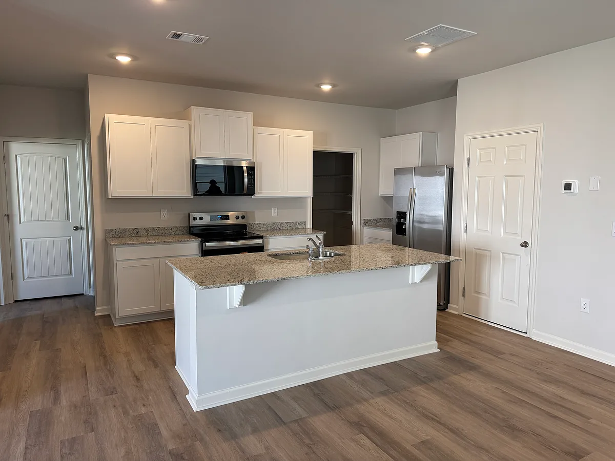 Building Photo - 180 Rolling Meadow Trce