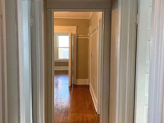 3rd image of 7 Gray St