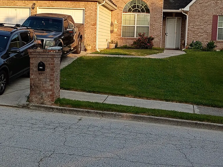 1942 Bridgestone Cir — Photo 1