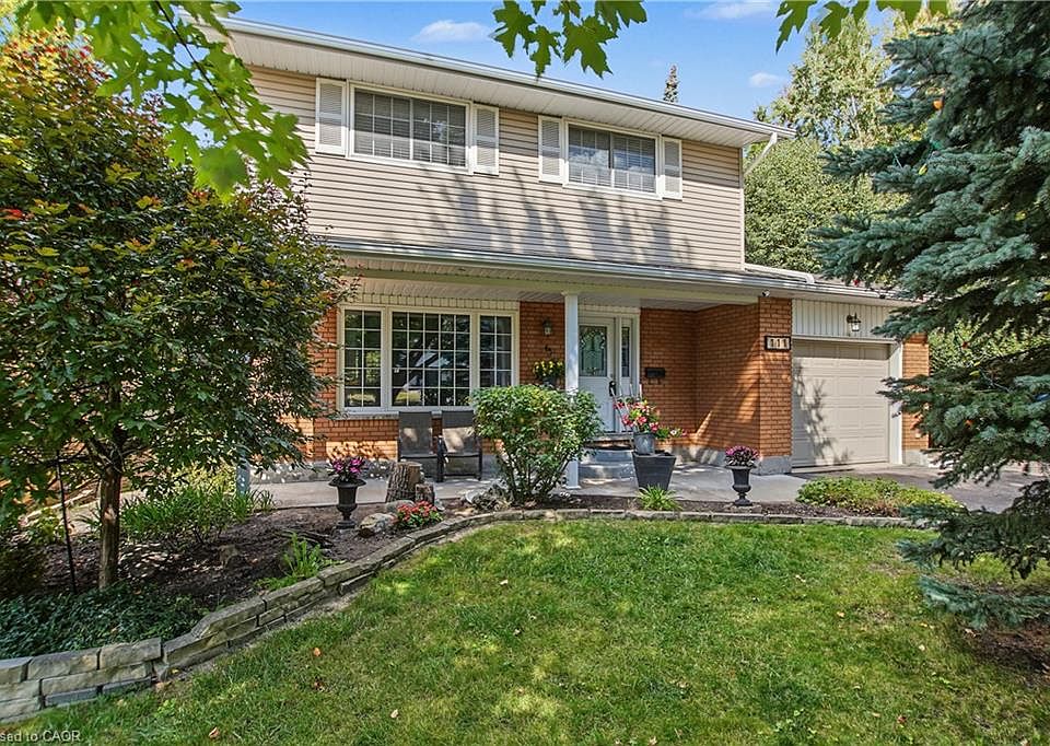 1st image of 111 Macgregor Cres