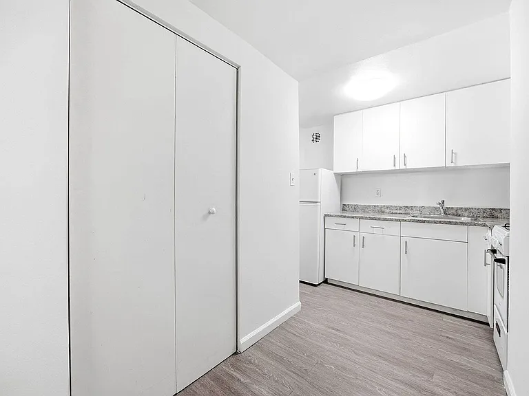 88 Fulton St #216 — Photo 5