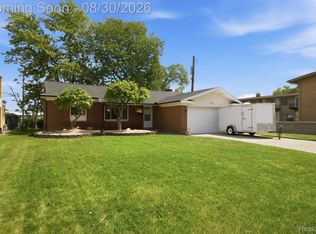 618 N Inkster Rd, Dearborn Heights, MI 48127