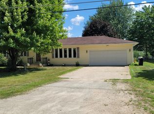 28365 W Thome Rd, Rock Falls, IL 61071