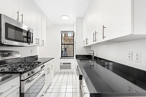 Rented by Corcoran | media 11