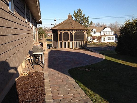 AM sun, PM shade yr round