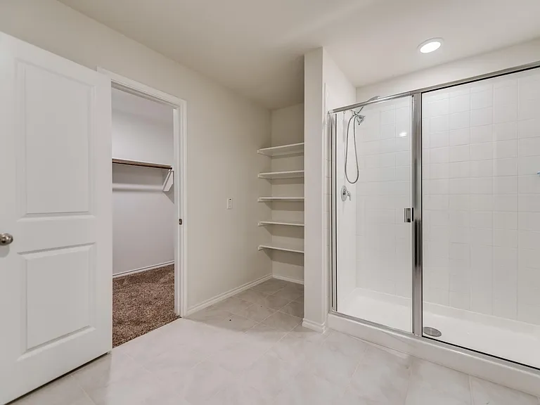 1302 Meadow Creek Dr — Photo 15
