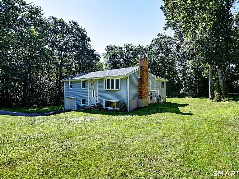 58 Elizabeth Dr — Photo 30