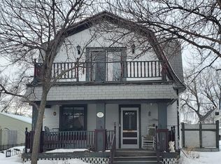 806 S 8th St, Aberdeen, SD 57401