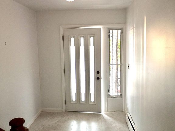 4th image of 1730 Fowler Avenue