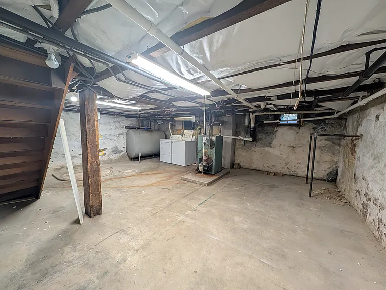 9413 Kings Hwy — Photo 15