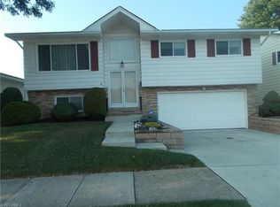 15717 Mendota Ave, Maple Heights, OH 44137