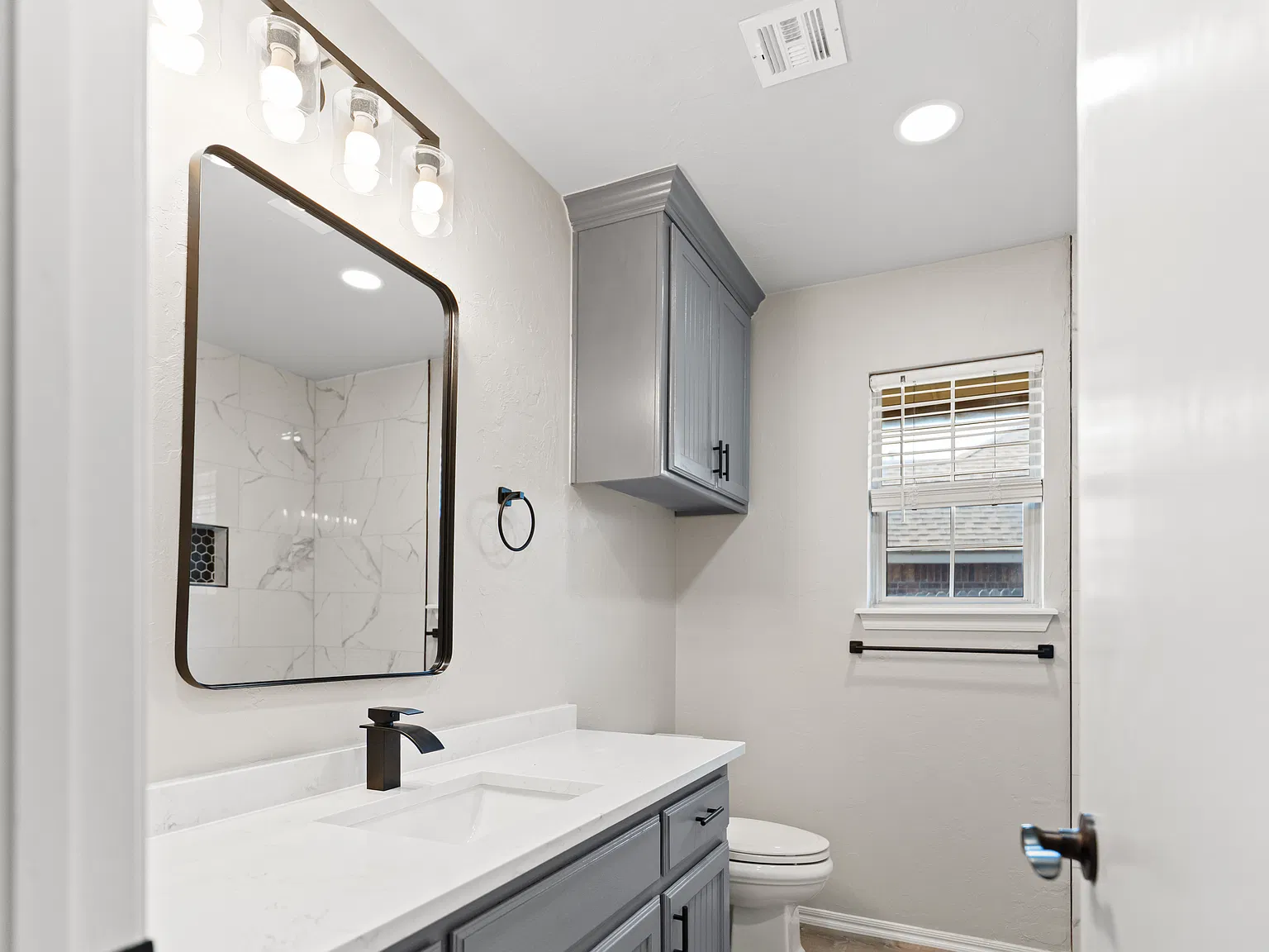 3 bed, 1783 sqft, $1,975 — Photo 2