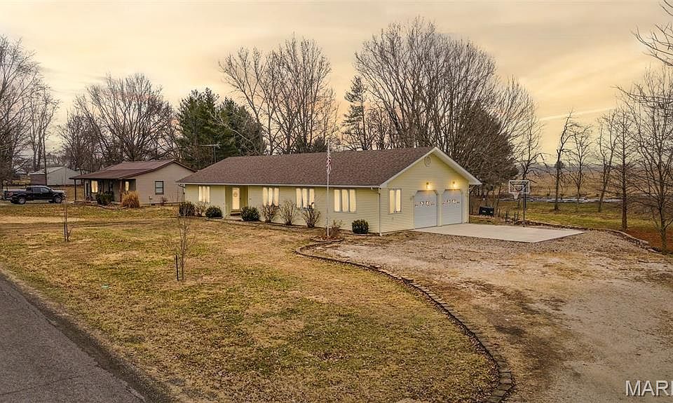 1st image of 1140 Brooklane Dr