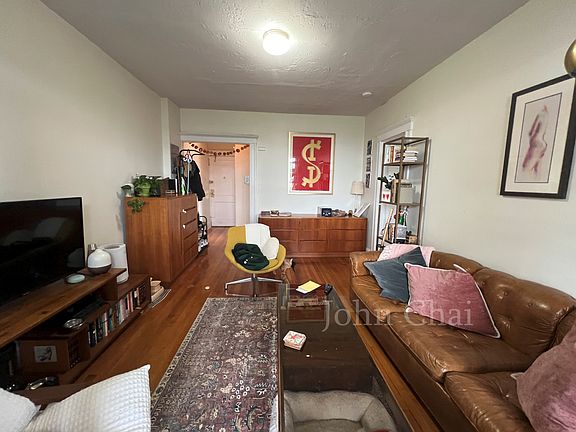 4th image of 1638 Commonwealth Ave APT 21