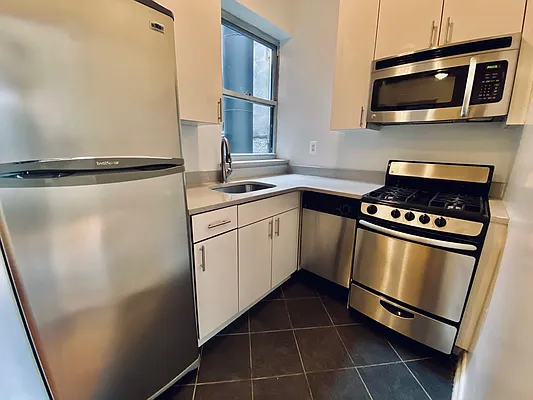 Rented by Compass | media 14