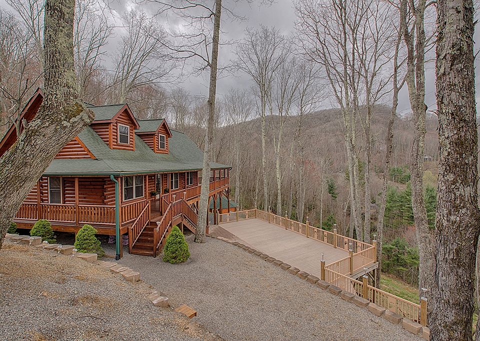 1st image of 894 Huckleberry Dr