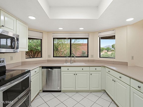 2nd image of 1072 W Camino Urbano