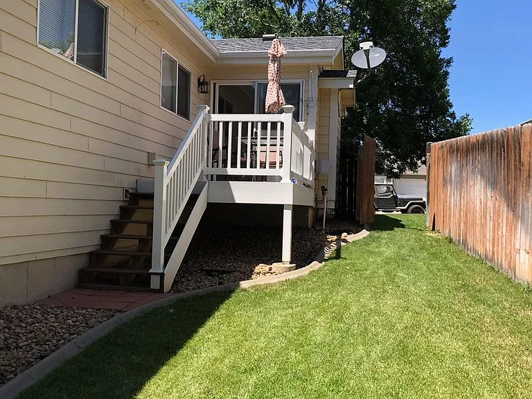220 Acacia Dr — Photo 25
