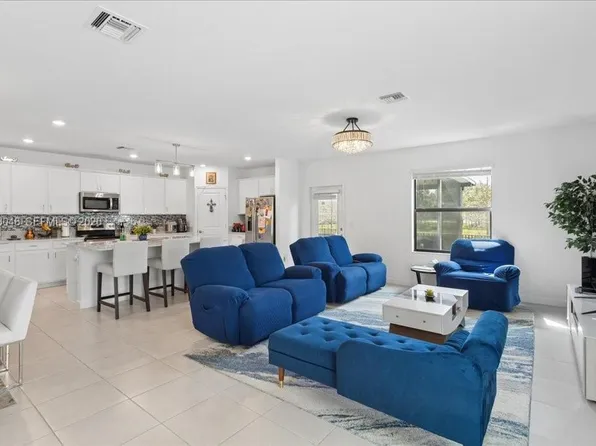 6018 Henderson Way, West Palm Beach, FL 33415