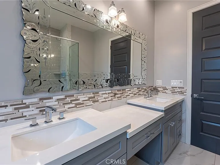 6940 Peach Ave — Photo 41
