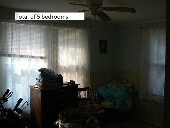 5th image of 863 Fairview Dr