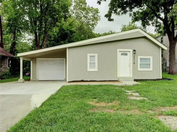 2318 S Forest Ave, Independence, MO 64050