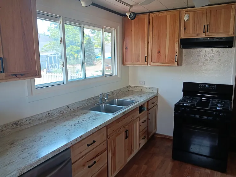 122 E Roosevelt Ave — Photo 16