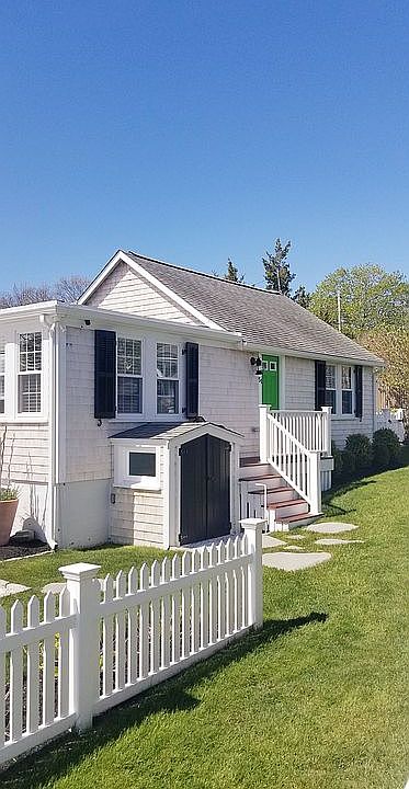 1st image of 51 Josselyn Ave