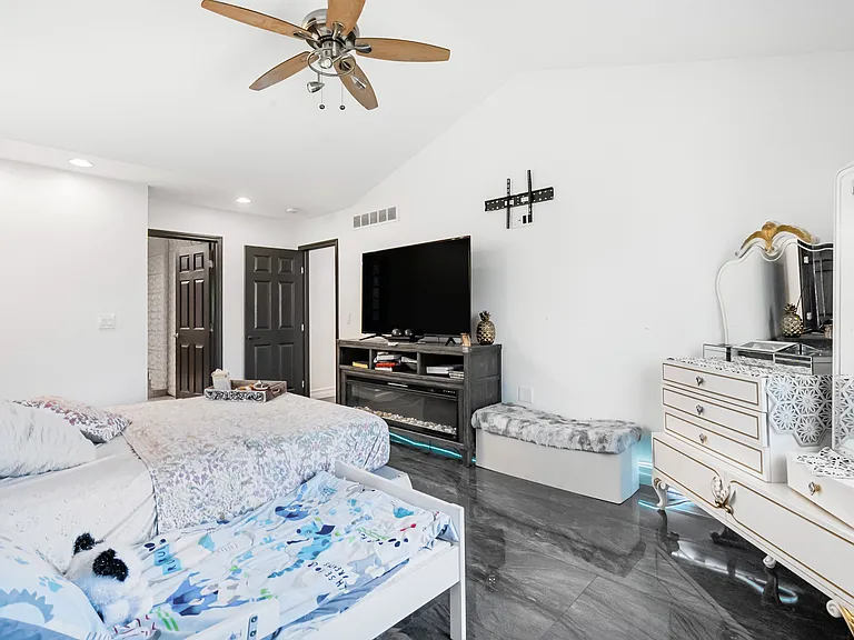 45400 William Ct — Photo 11