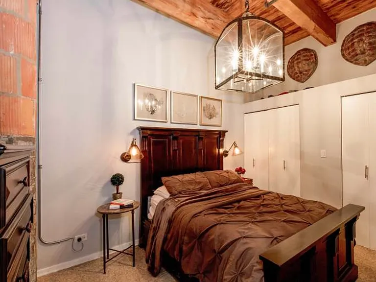2310 S Canal St #412 — Photo 4