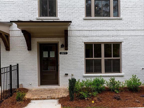 3rd image of 2887 Elmwood Dr #9