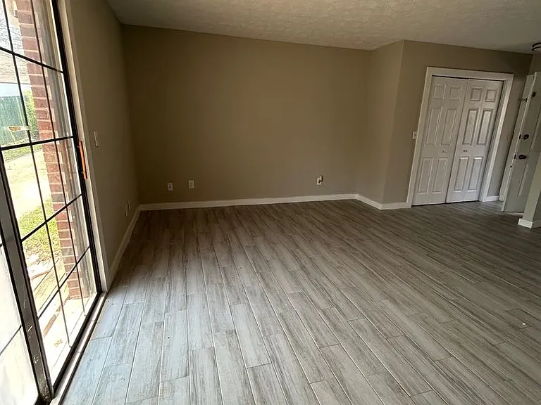 746 Cleveland St — Photo 3