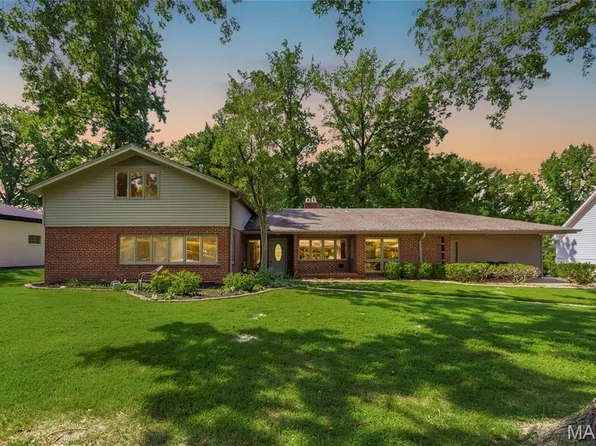 15 Ladue Rdg, Saint Louis, MO 63124