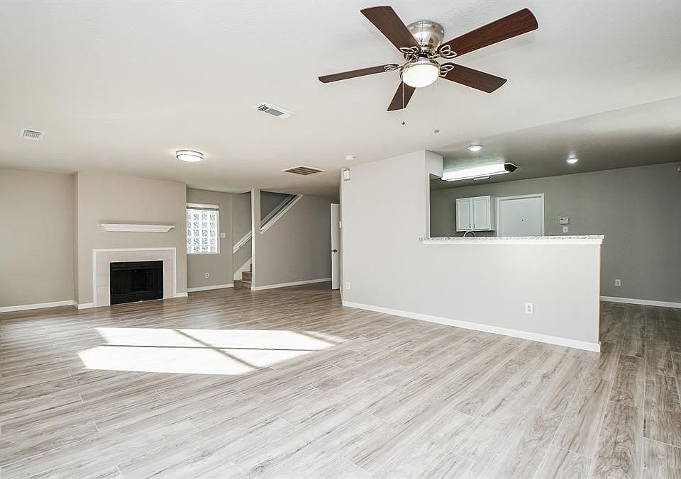 1st image of 11659 Evesborough Dr