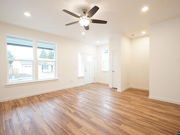 4th image of 799 Quail Glenn Dr