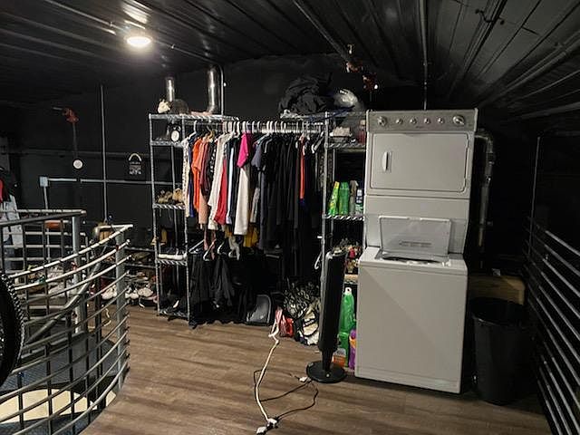 Loft/Laundry