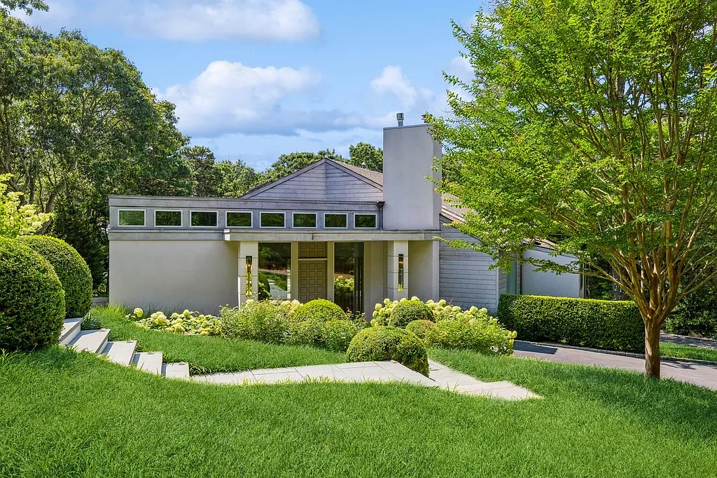 Luxury East Hampton Short Term Rental, Aug 15 -LD — Photo 1
